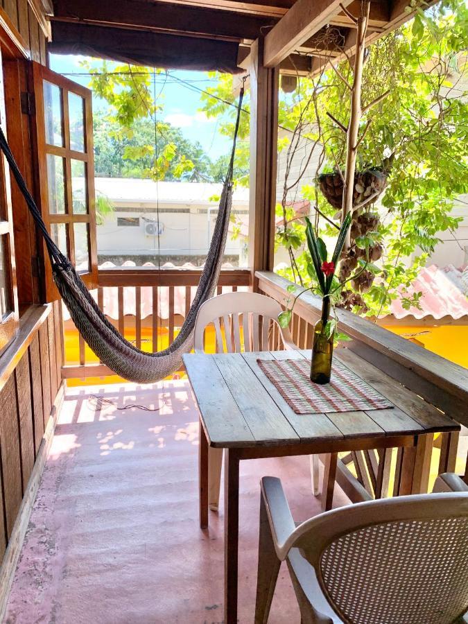 Seabreeze Inn Вест-Енд Екстер'єр фото