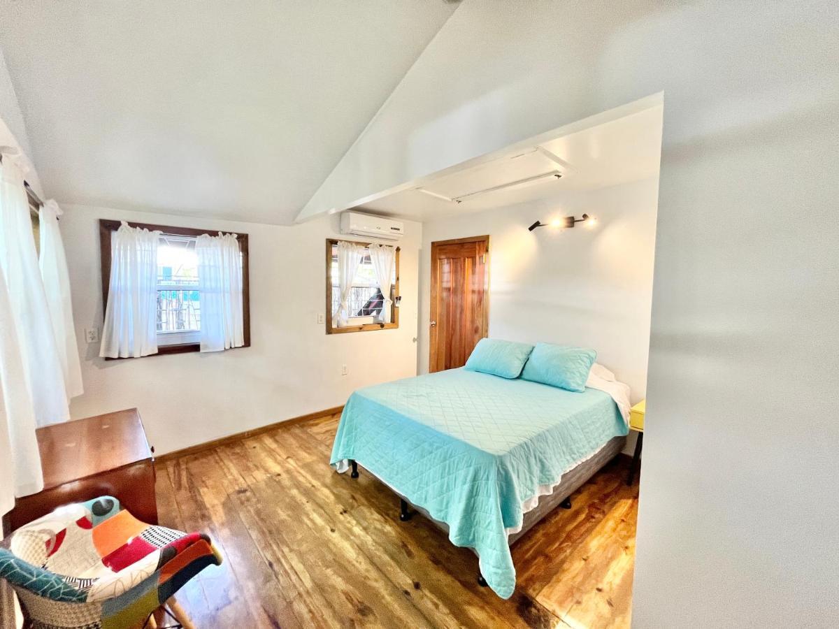 Seabreeze Inn Вест-Енд Екстер'єр фото